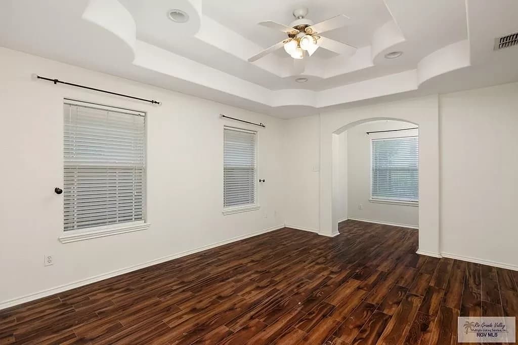 Property thumbnail 9