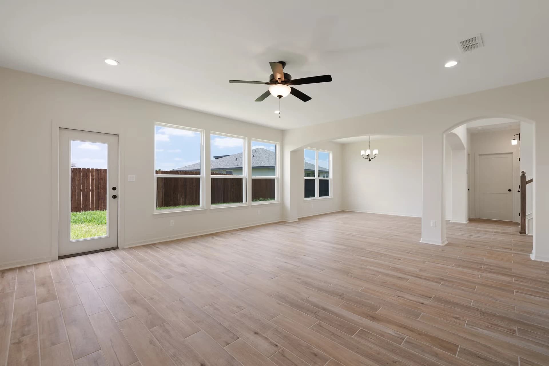 Property thumbnail 6