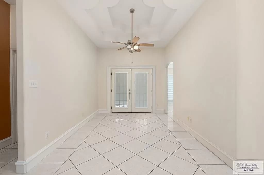 Property thumbnail 3