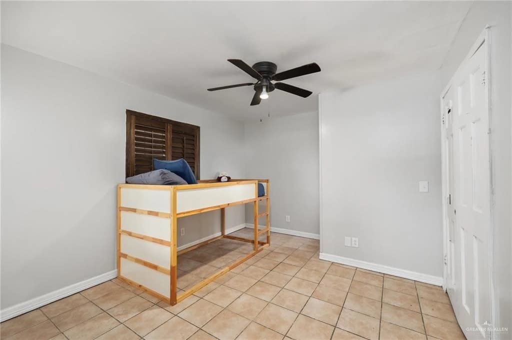 Property thumbnail 12