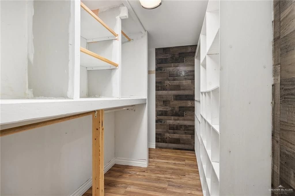 Property thumbnail 8