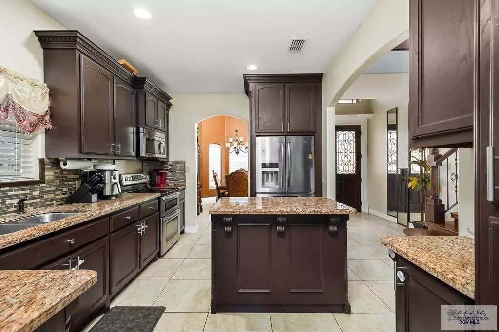 Property thumbnail 6