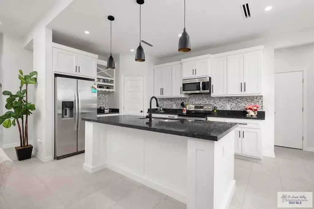 Property thumbnail 6
